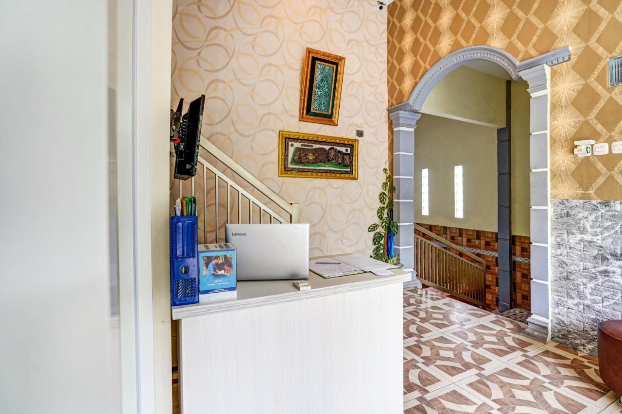 Super Oyo 90642 Lancar Homestay Syariah Tlekung Exterior foto
