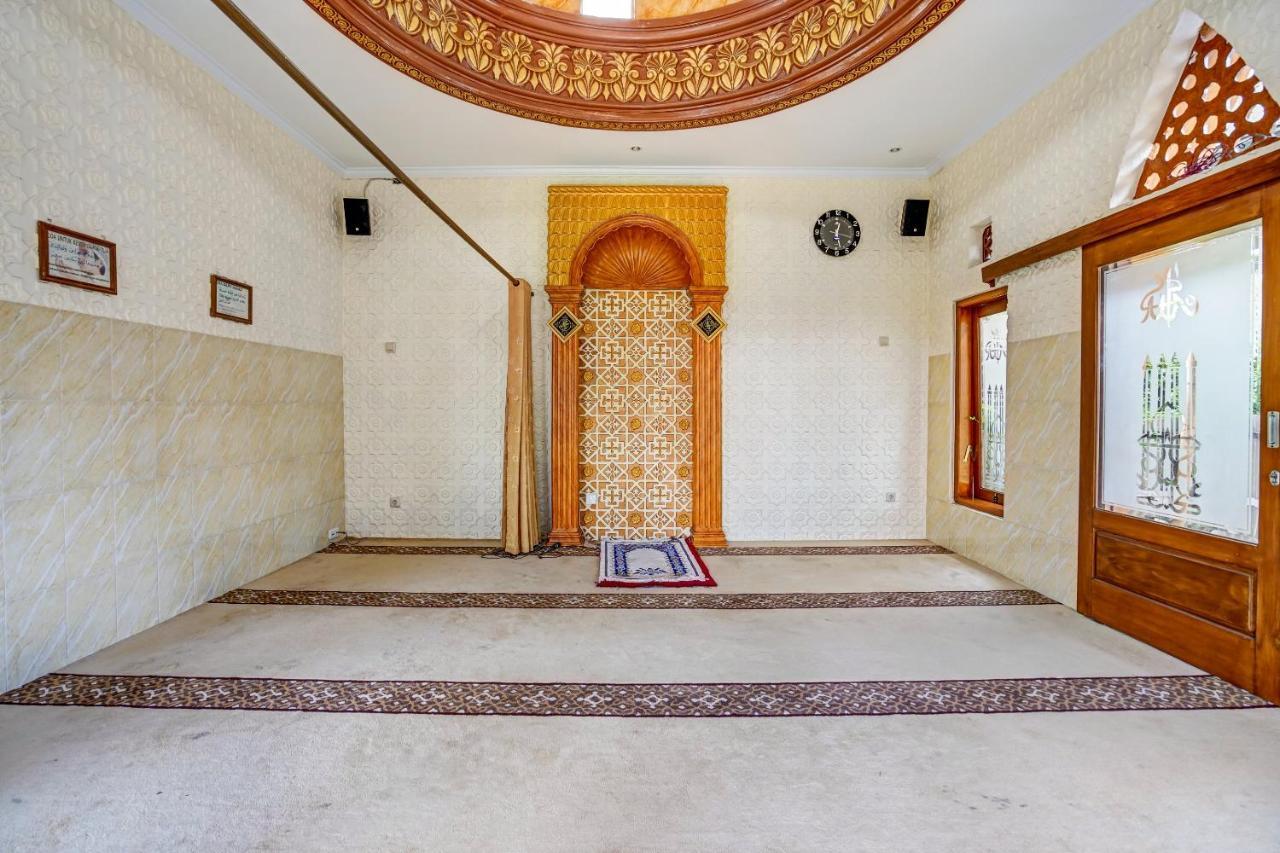 Super Oyo 90642 Lancar Homestay Syariah Tlekung Exterior foto